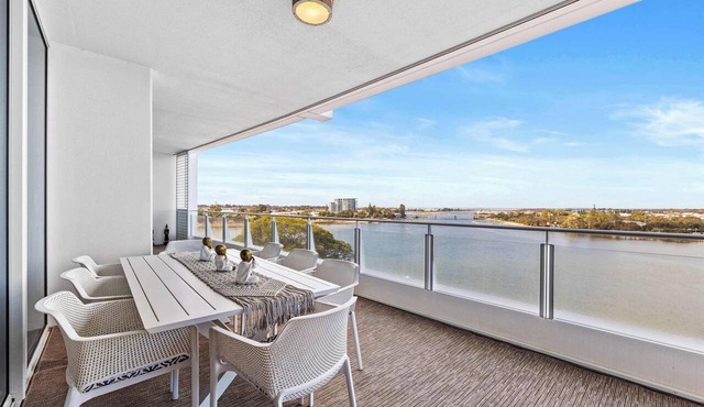 Breathtaking Waterfront Apartment in Mandurah