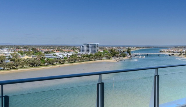 Bridgepoint 1303 - 2 Bedroom Apartment