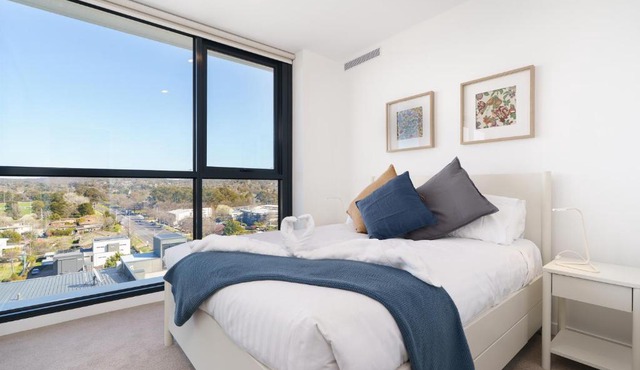 Bright 1BR Apartment with Stunning Views - Hosted by Canstay in Turner