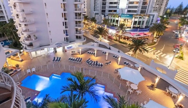 Broadbeach Holiday Apartments, Store 19