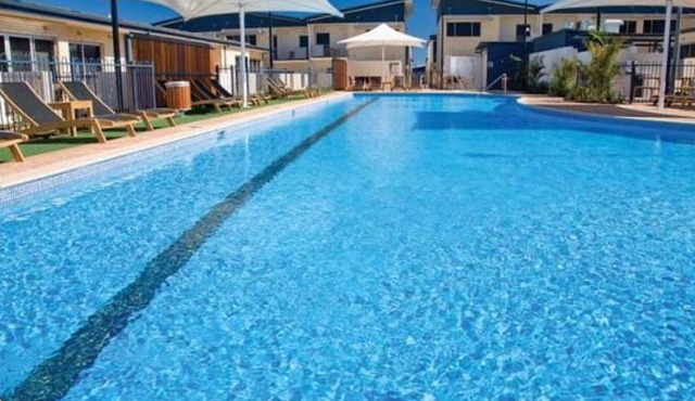 Broadwater Mariner Resort