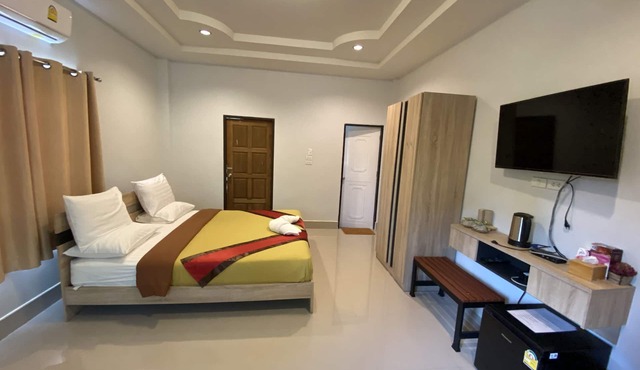 Brown Andaman Krabi in Khlong Thom