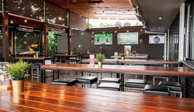 Browns Plains Hotel