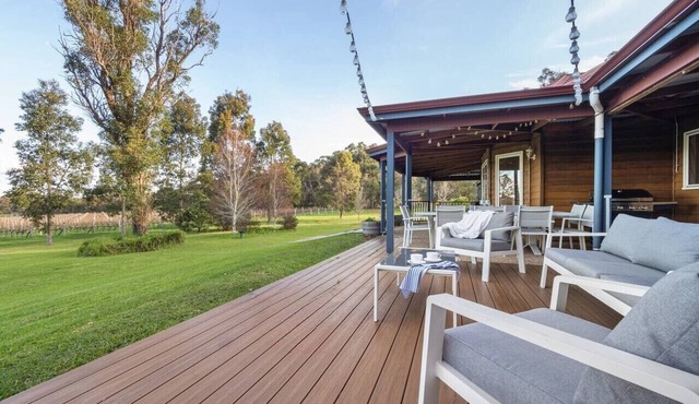 Burton Farmhouse Reconnect with Nature and Family
