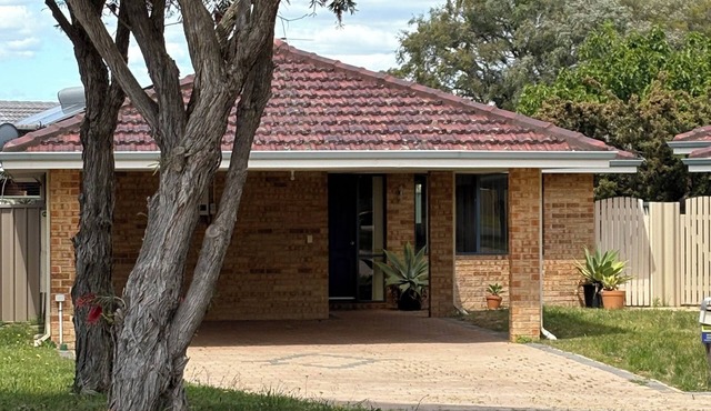 Busselton Bayside - minutes from the beach. Bring your doggie