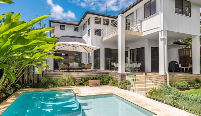 Byron Bay Accom - Sunset on Massinger - 60 Massinger Street - Pets on Request