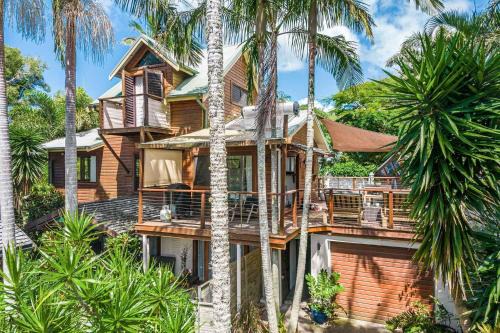 Byron Blisshouse - multi-home retreat with pool