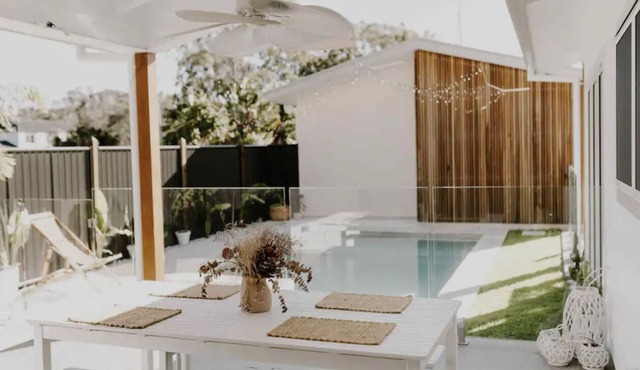 ‘Caba Riad’ Beautiful Stylish House w/ pool & creek access