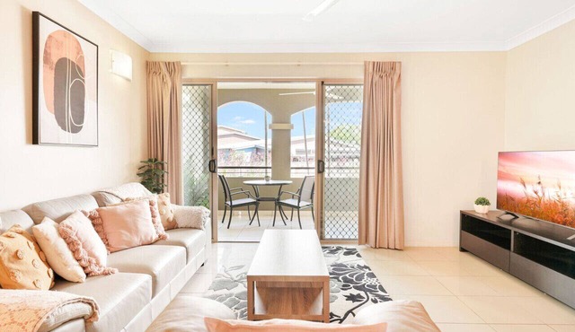 Cairns One Resort Style Living- Luxury Resort Apartment | 9 Pools | Near CBD & Esplanade