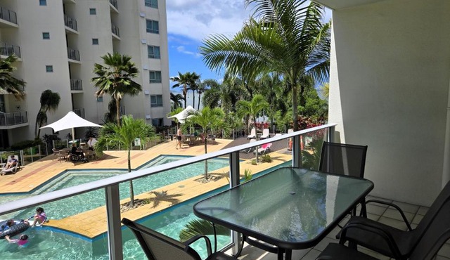 Cairns Reefside Retreats