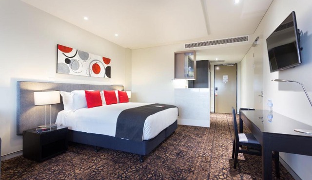Calamvale Hotel Suites and Conference Centre