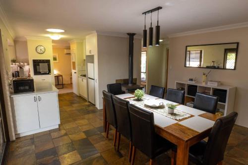 Camillo Modern Family Retreat - with Private Pool