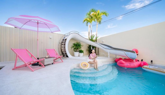 Candy House Private Pool Villa & KTV in Bueang Sam Phan