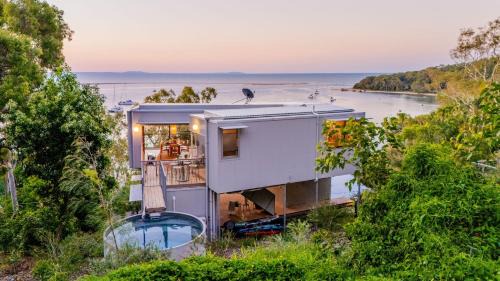 Cantilever Seaview Pavilion