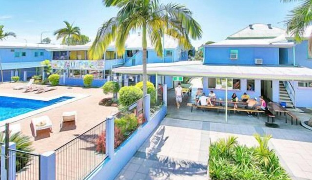 Caravella Backpackers