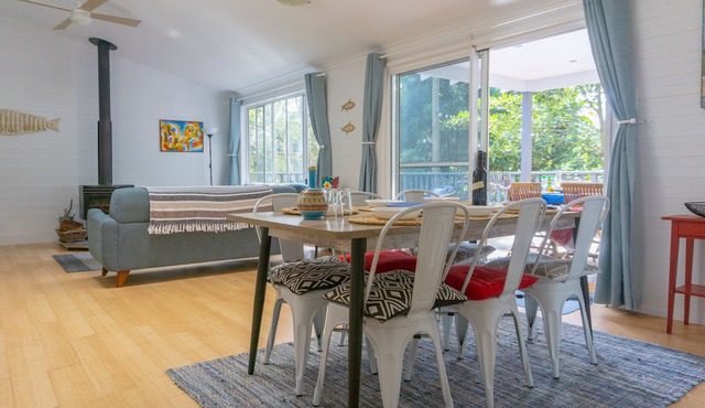 Castaway Beach House | Top beach location | Pet friendly in Macmasters Beach