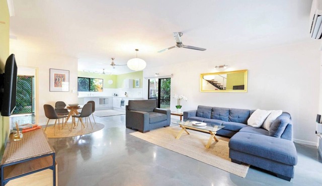 Casuarina Cove Foreshore Tropical Escape near CBD