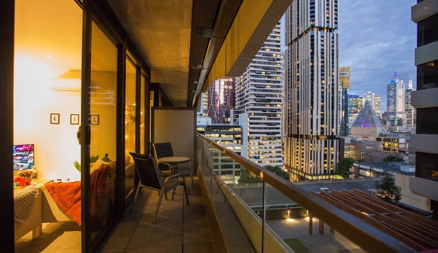 CBD 2BR - FREE CarPark & Wifi &Tram NEAR Queen Vic Market
