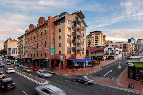 Central Brunswick Apartment Hotel