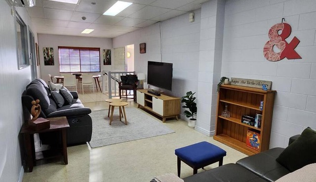 Central Comfy Holiday Unit