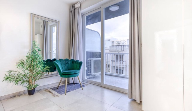 Central Msida Modern Bright Comfortable in Msida