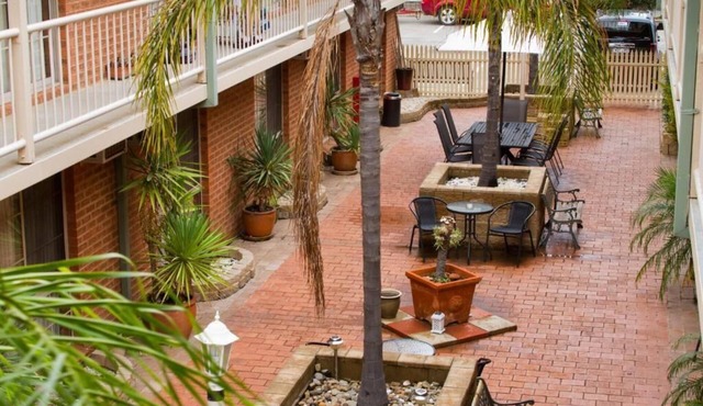 Central Yarrawonga Motor Inn