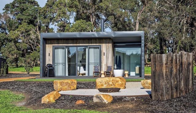 Chalet Coast | Walburra Brook Off-grid Luxury stay