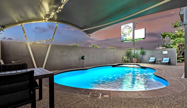 Chalet Motor Inn