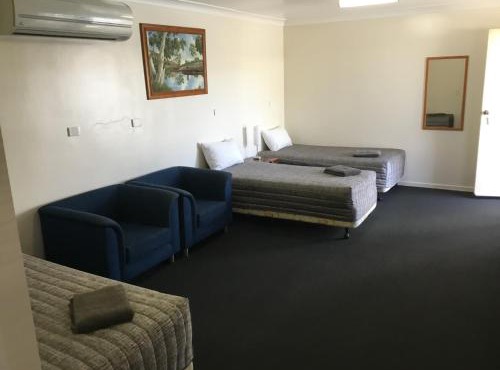 Charleville Waltzing Matilda Motor Inn