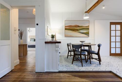 Charming Cottage with Private Garden & Wellness Studio