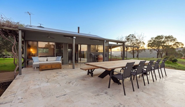 Charming farmhouse | Swan BnB Management