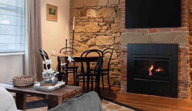 Charming Georgian Apartment in Old Hobart Town