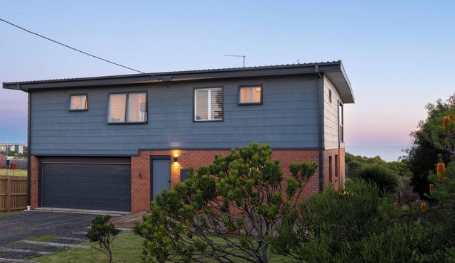 Charming Kilcunda Stay – Steps from the Beach
