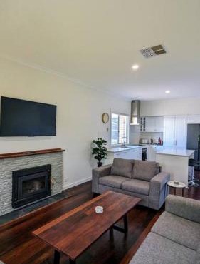 Charming Large Home: Modern Comfort and Convenience