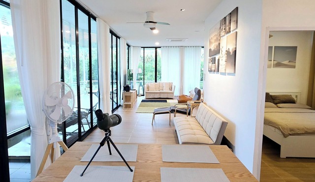 Charming villa with 2 bedrooms and WiFi, AC in pleasant Bangpra Sriracha in Bangpra sriracha