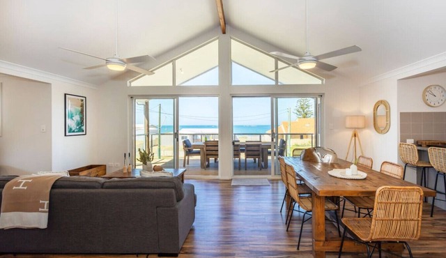 Chic coastal holiday home