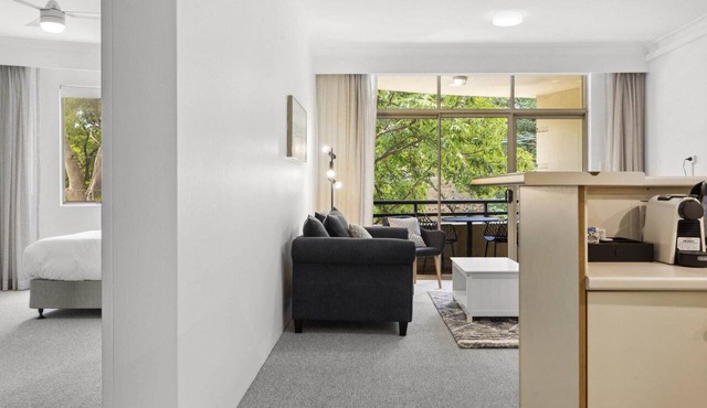 Chic Urban Escape in Vibrant Camperdown