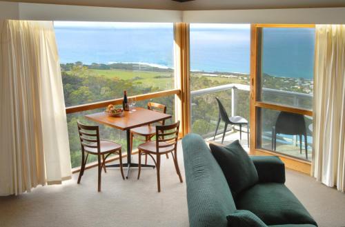 Chris's Beacon Point Restaurant & Villas in Apollo Bay