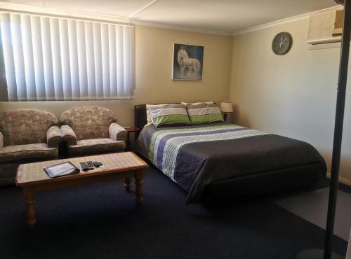 Chrissie's Dongara