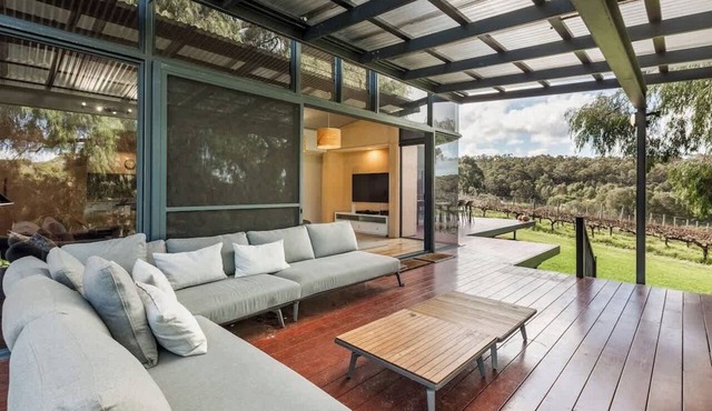 Cinque Stelle—Vineyard Views & Country Serenity