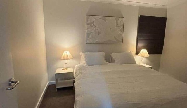 City Lights Retreats - 2 Bedroom, 1 Bathroom