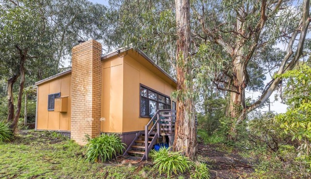 Classic Aussie Beach House - BYO Linen