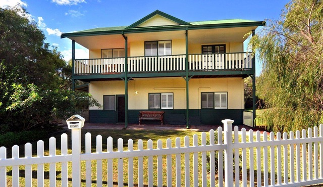 Clemandtines Vintage Beach House