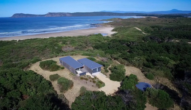 Cloudy Bay Beach House - Cloudy Bay Beach House