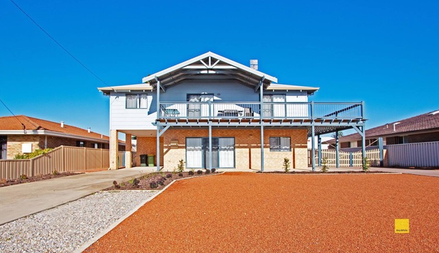 Coastal Dayz: 4 BR, 2 BA House in Jurien Bay, Sleeps 8