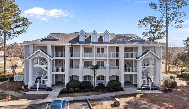 Coastal Golf Course Condo – 15 Minutes to the Beach! Escape to Calabash, North Carolina in Calabash