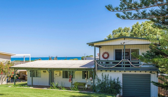 Coastal Pine-Ocean view from the front and back