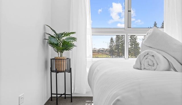 Coastal Serenity at Secret Harbour!