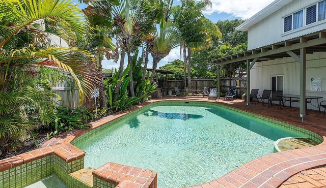 Coconut Palms Two Bedroom Escape - CoastHM
