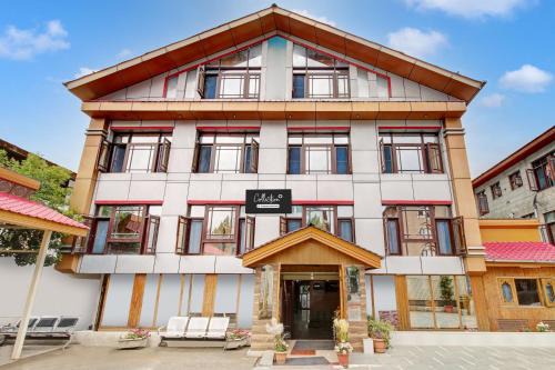 Collection O Rajbagh Formerly Hotel Lavender in Srinagar